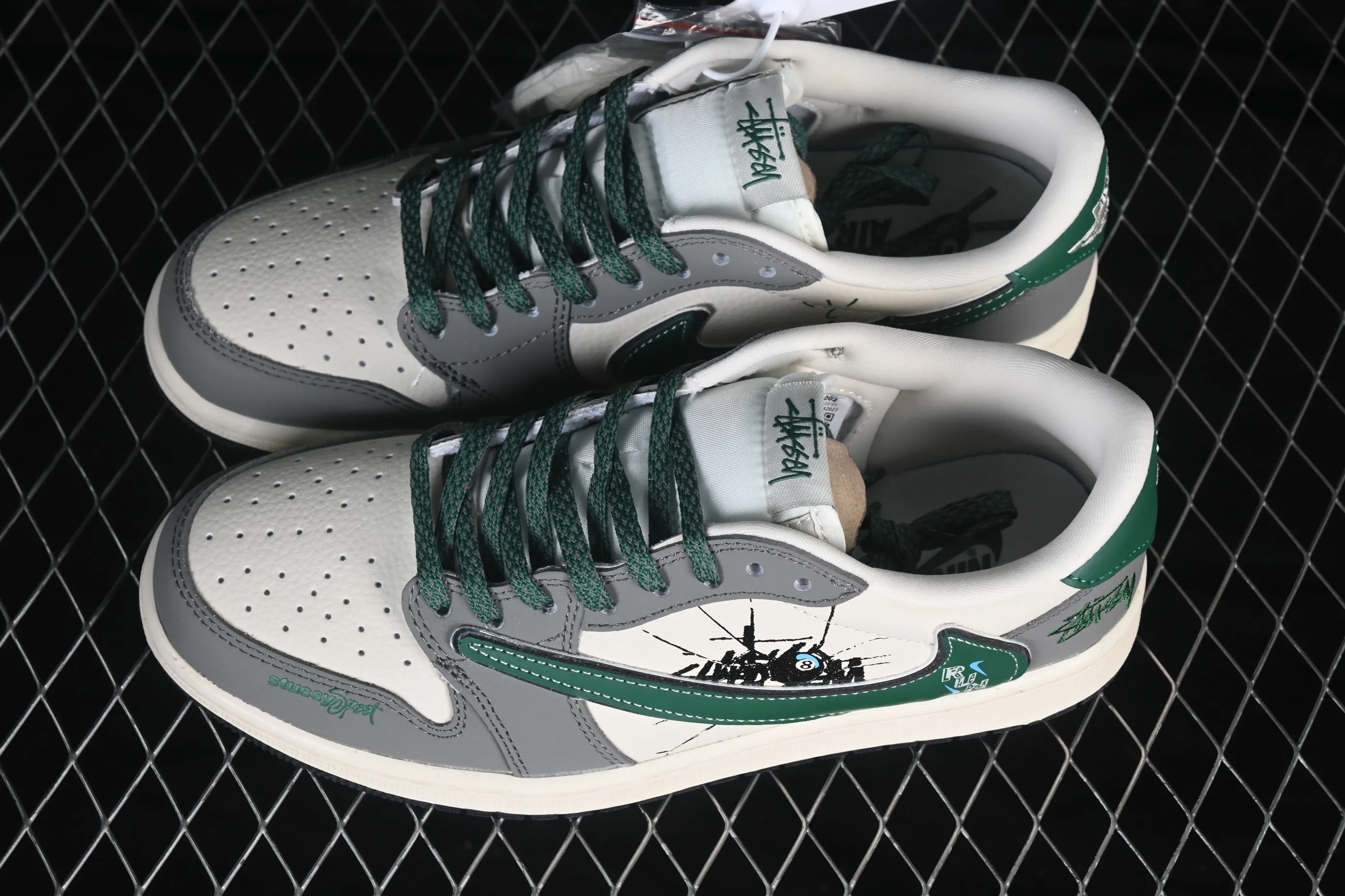 All categories Air Jordan Jordan series basketball shoes Air Jordan 1 Low high-end customized low-top sneakers Travis Scott x Fragment Design x Air Jordan 1 Low OG SP AJ1 Joe 1 meter white gray green low-top cultural casual sneakers XJ1979-002
